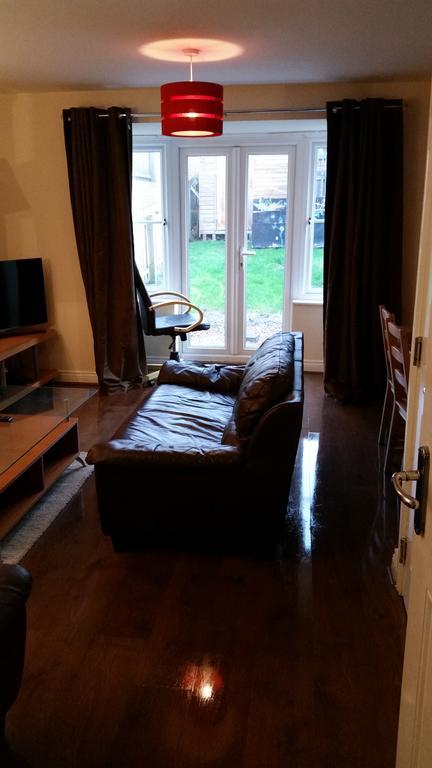 Livingston Ideal Commuter House エクステリア 写真